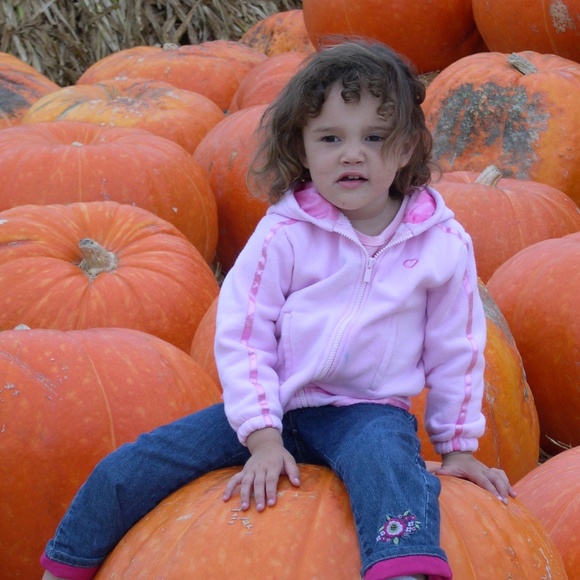 Meet your Posher, Calliope R. - Picture 1 of 8